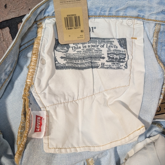 Levi's 501 High Rise Mid Thigh Distressed Button Fly Denim Shorts NWT 31 - Picture 15 of 15
